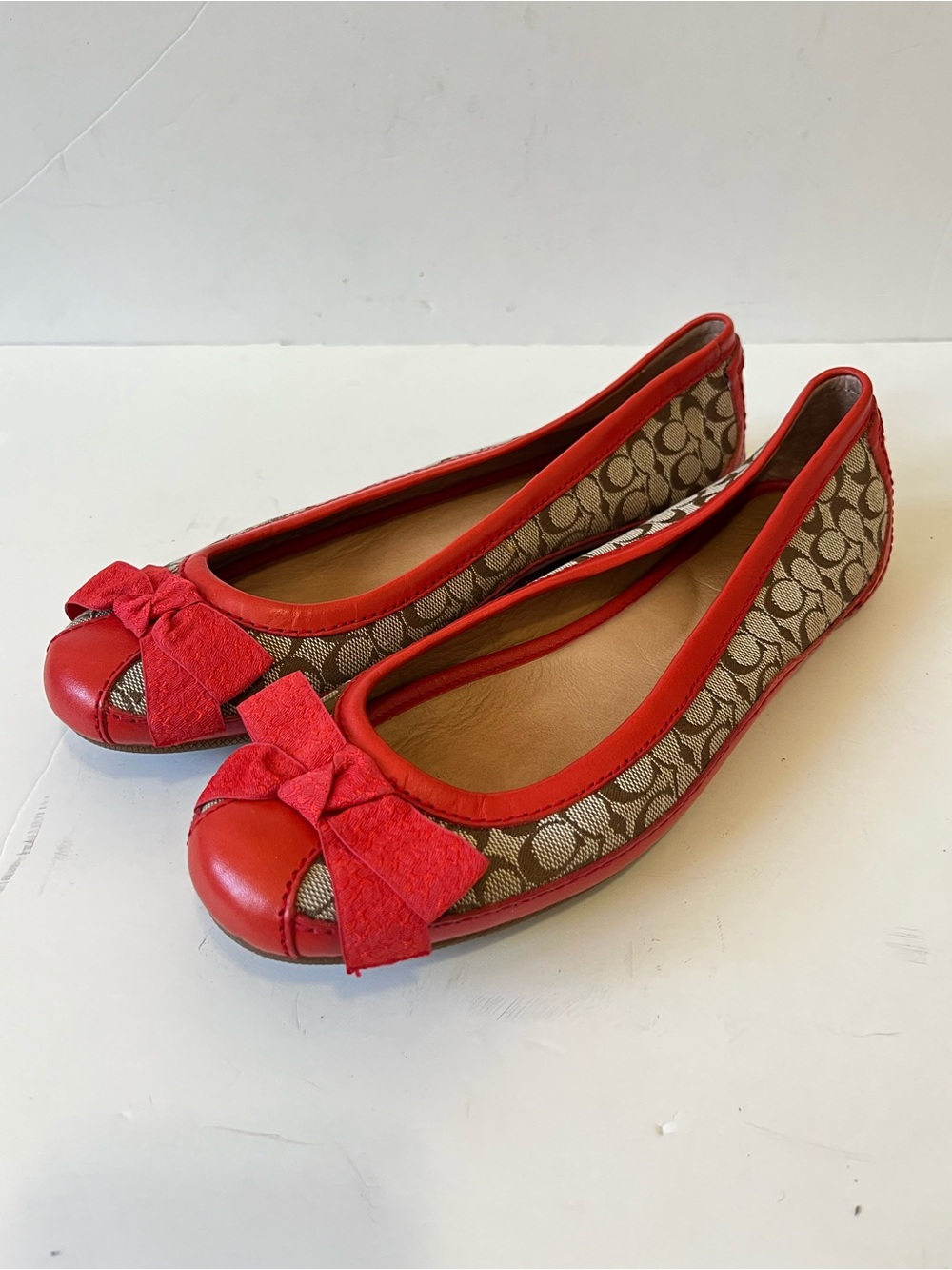 Coach Brown Signature Canvas Ballet Flats with Red Trim & Bow size 8.5B